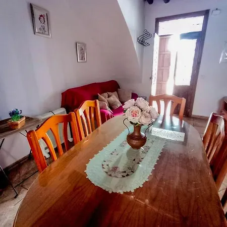 3 Bedrooms With Wifi At Ronda