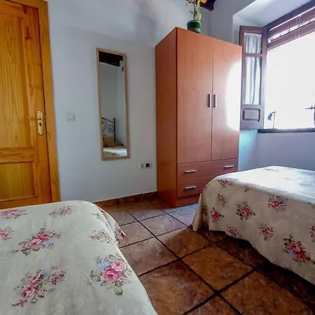 3 Bedrooms With Wifi At